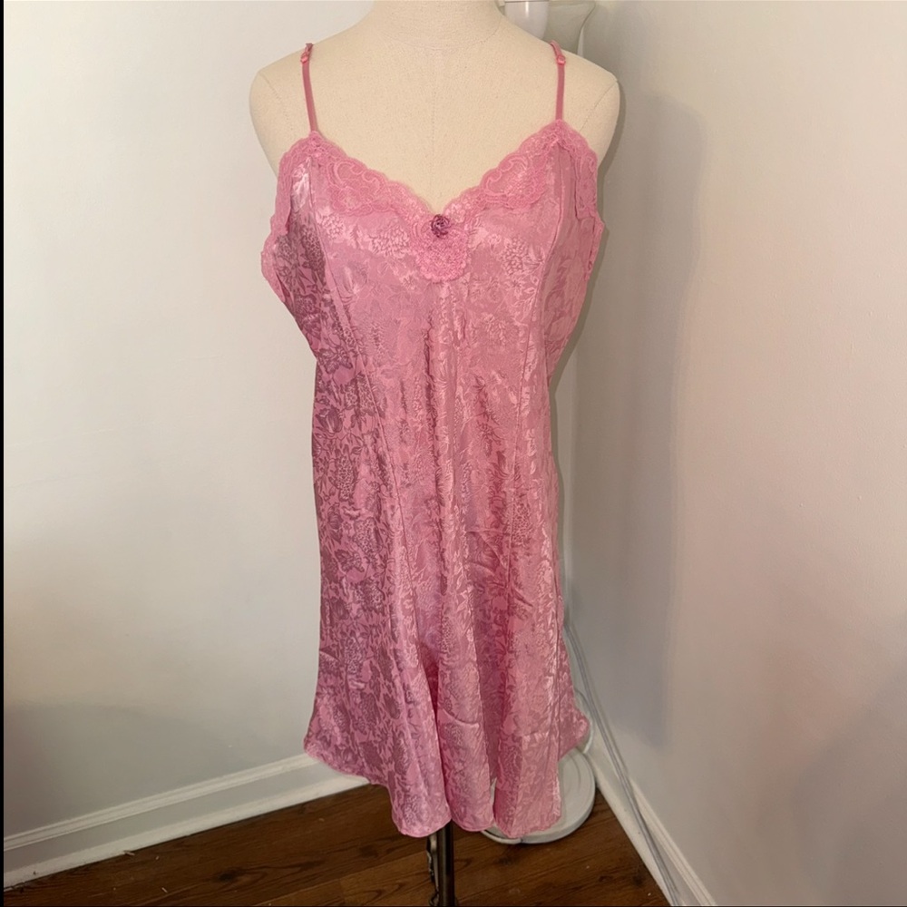 Adonna Woman Vinatge 1X Women’s Pink Silky Satin Lingerie Nightgown
